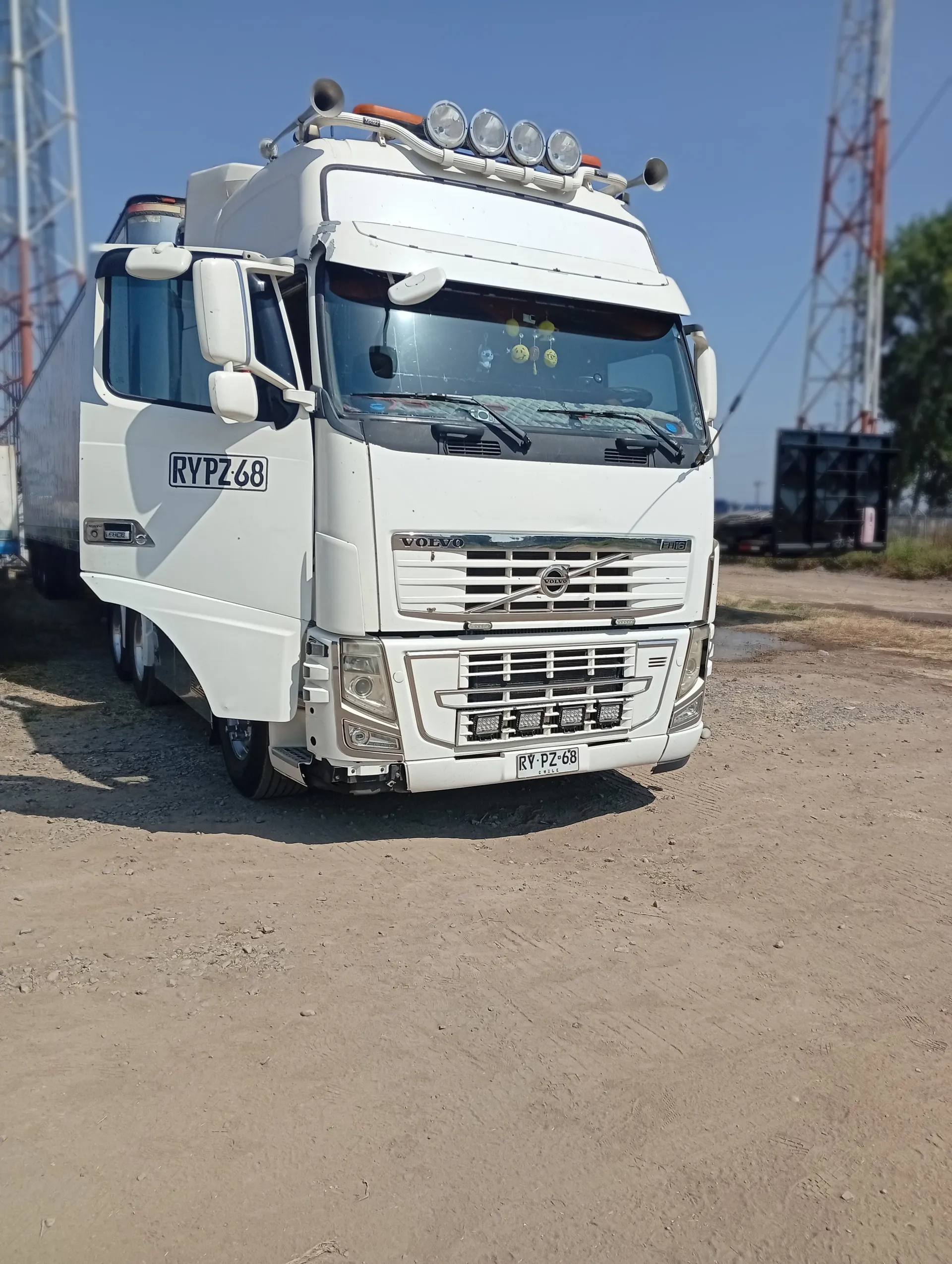 Flota MYR Transportes - Camiones de carga